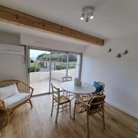 Rdc Au Bord Des Falaises Apartament